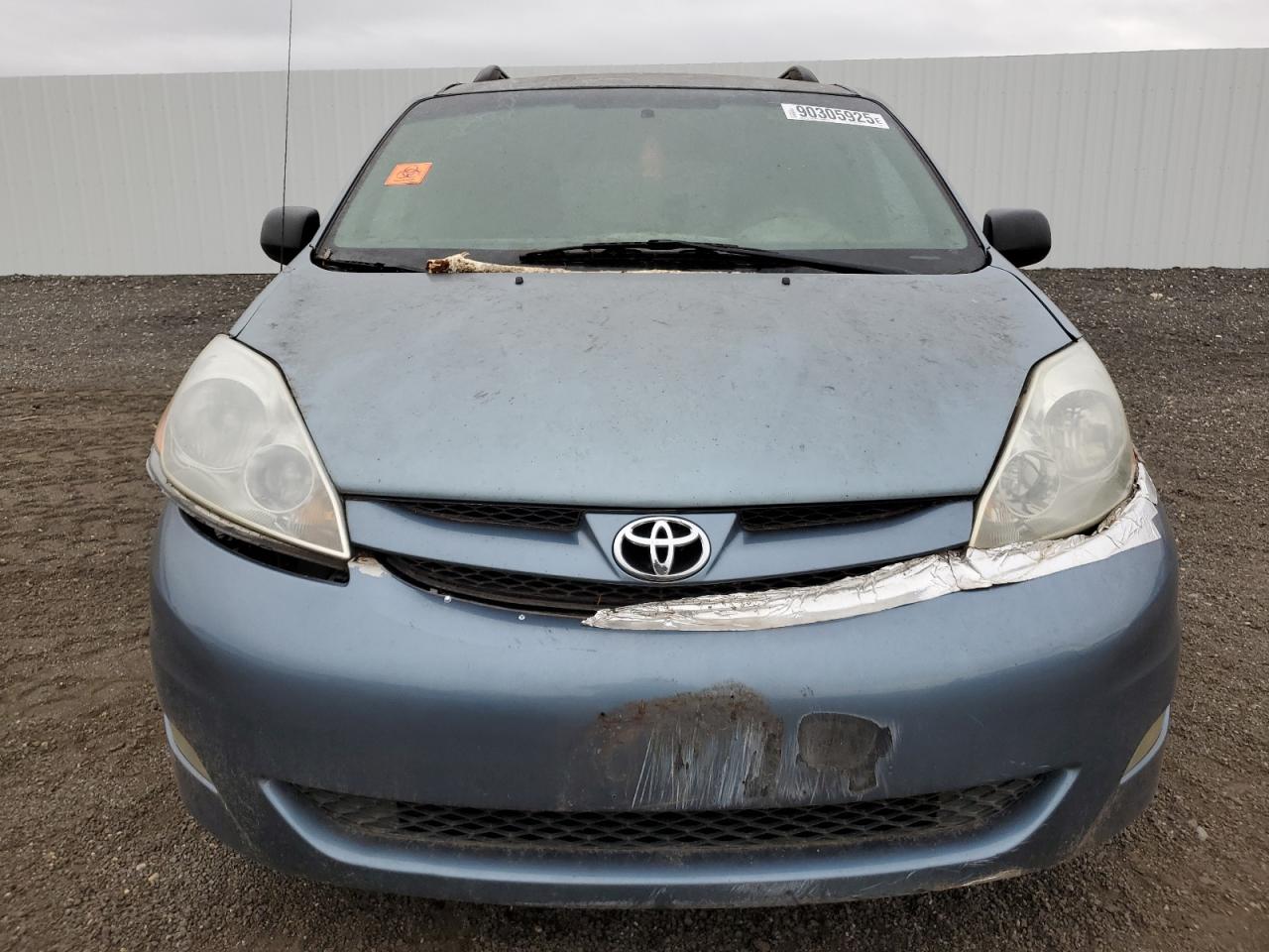 Toyota Sienna Ce Image 4