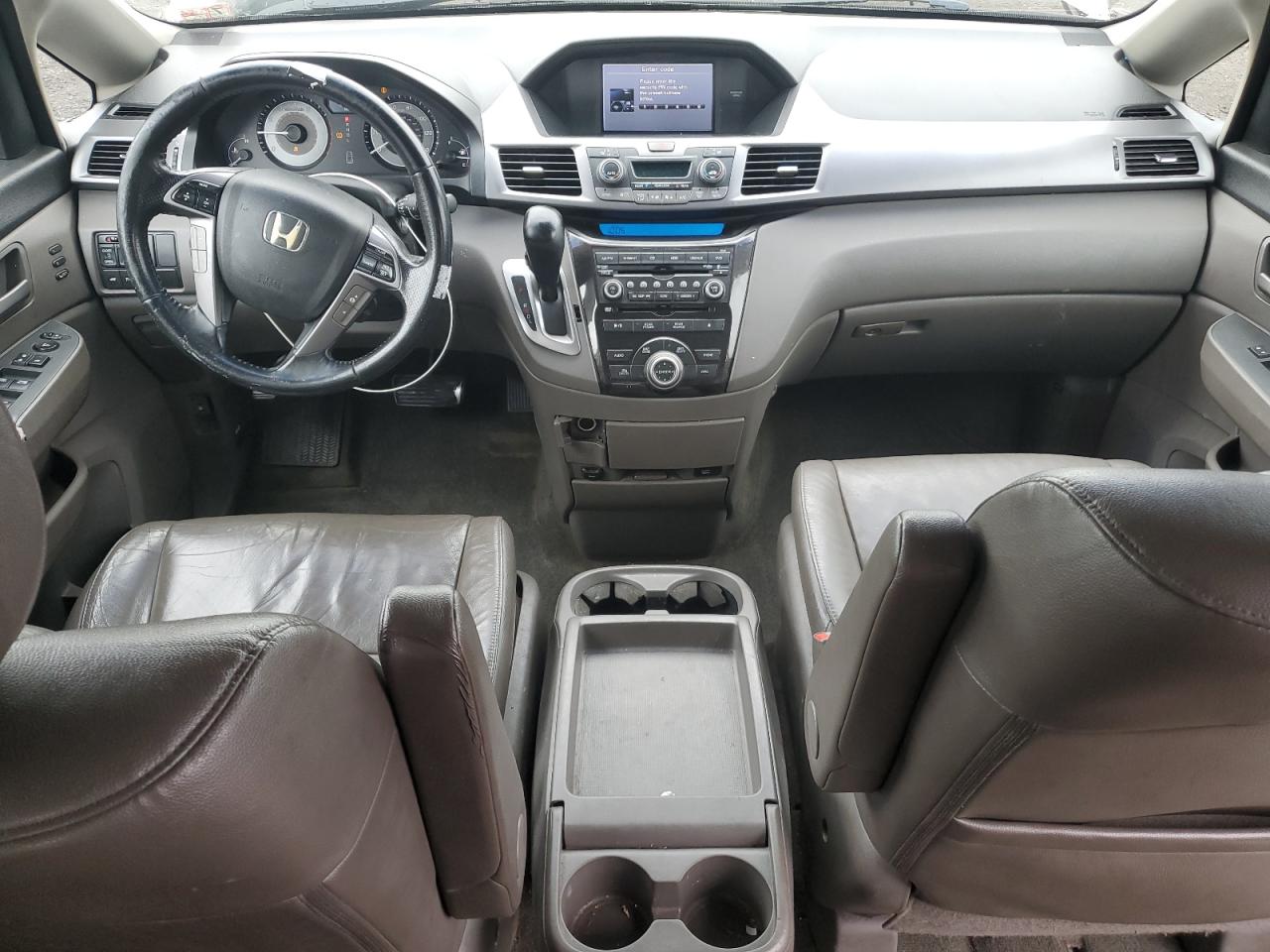 Honda Odyssey Touring Image 8