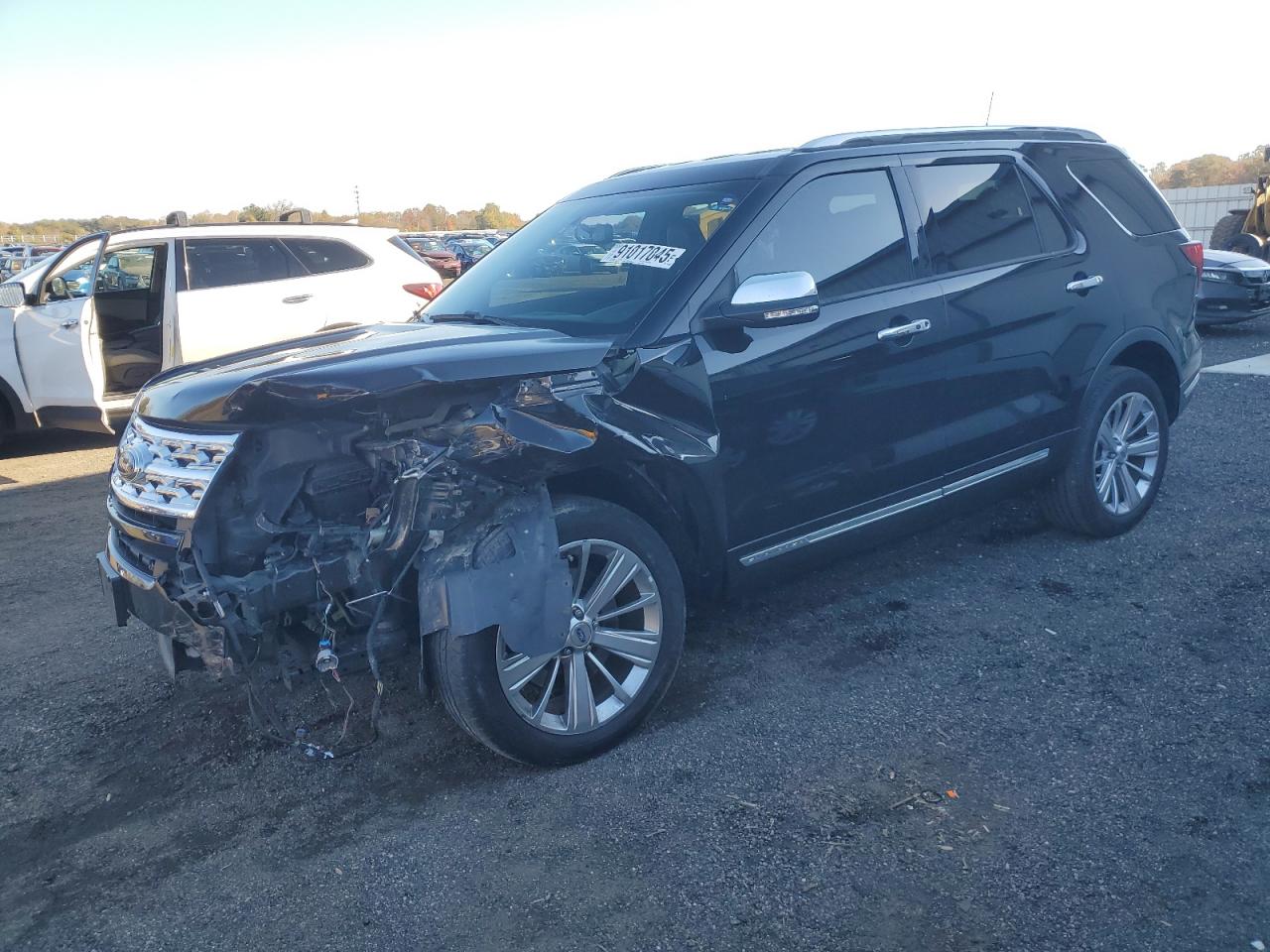 Ford Explorer Limited Image 1