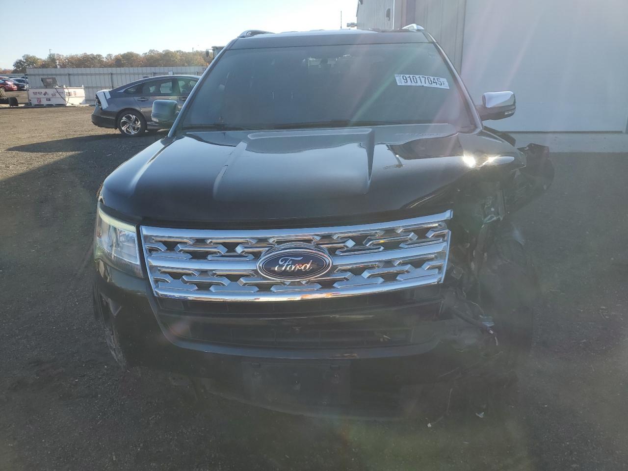 Ford Explorer Limited Image 7