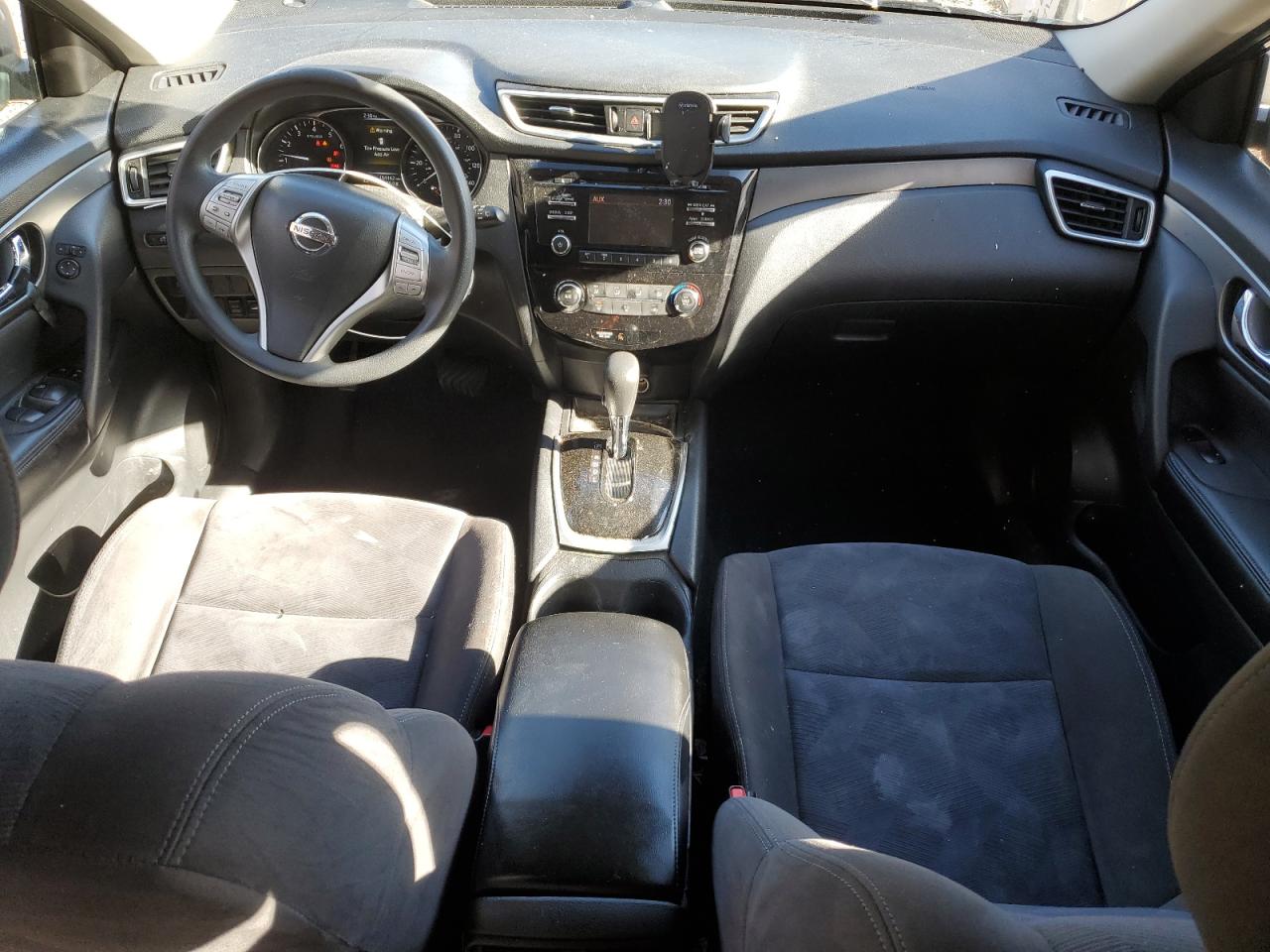 Nissan Rogue S Image 9