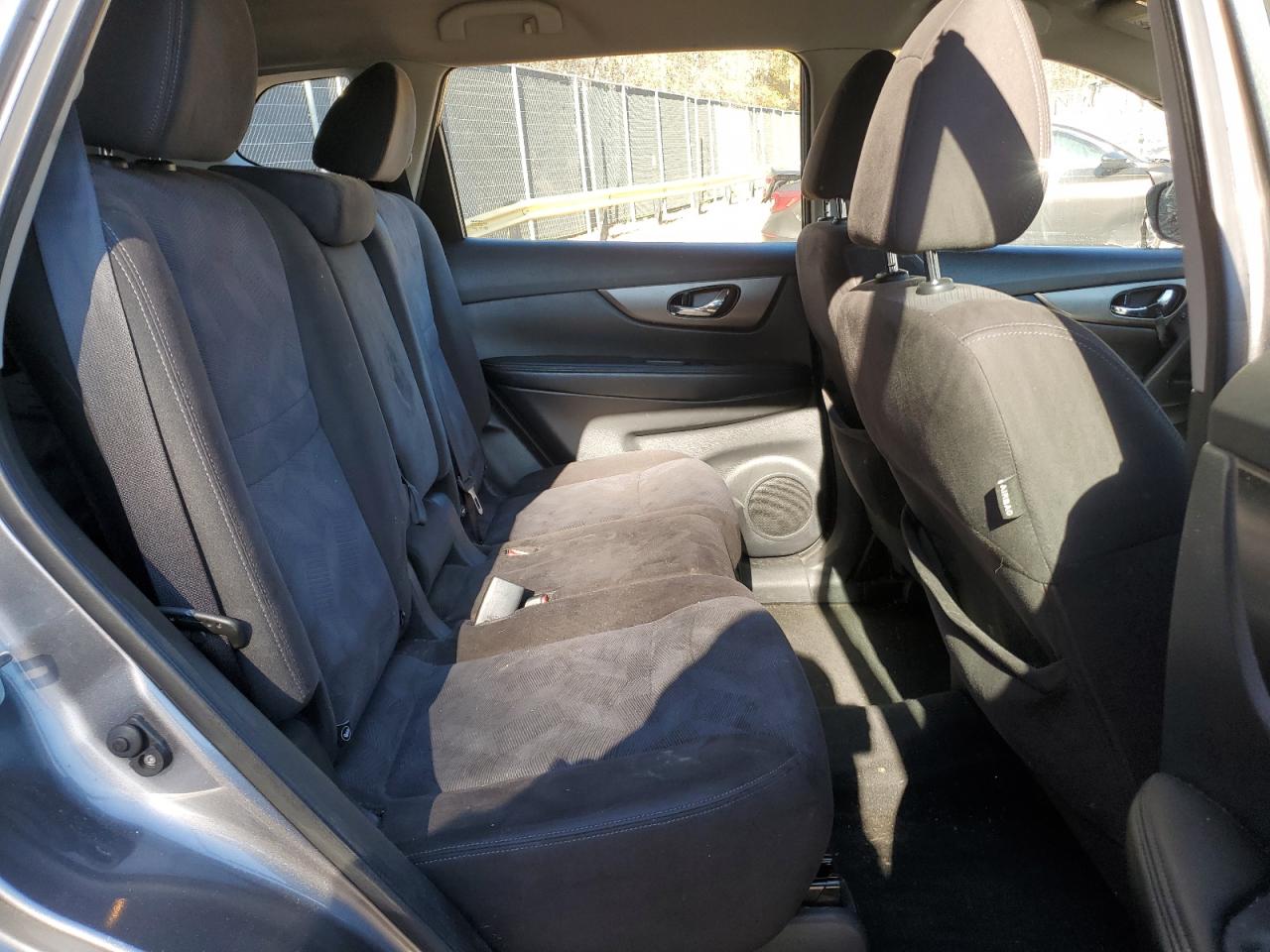 Nissan Rogue S Image 6