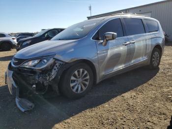  Salvage Chrysler Pacifica