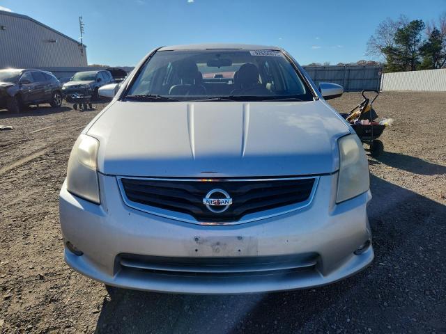 Nissan Sentra 2.0 Image 8