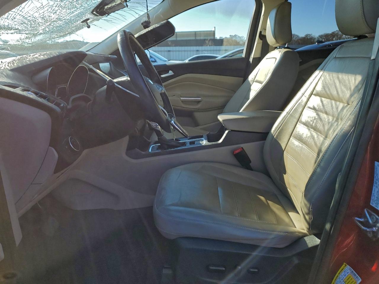 Ford Escape Titanium Image 4