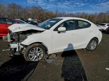  Salvage Toyota Yaris