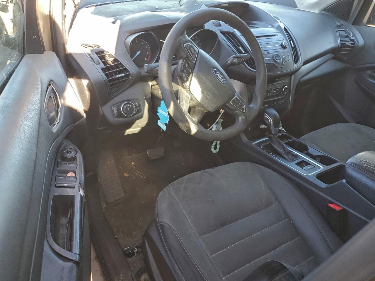 Ford Escape S Image 8