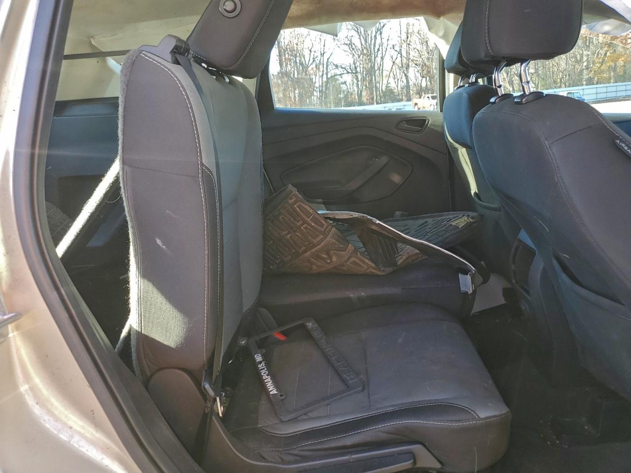 Ford Escape S Image 10