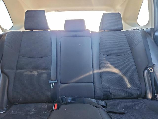 Toyota RAV4 Le Image 11