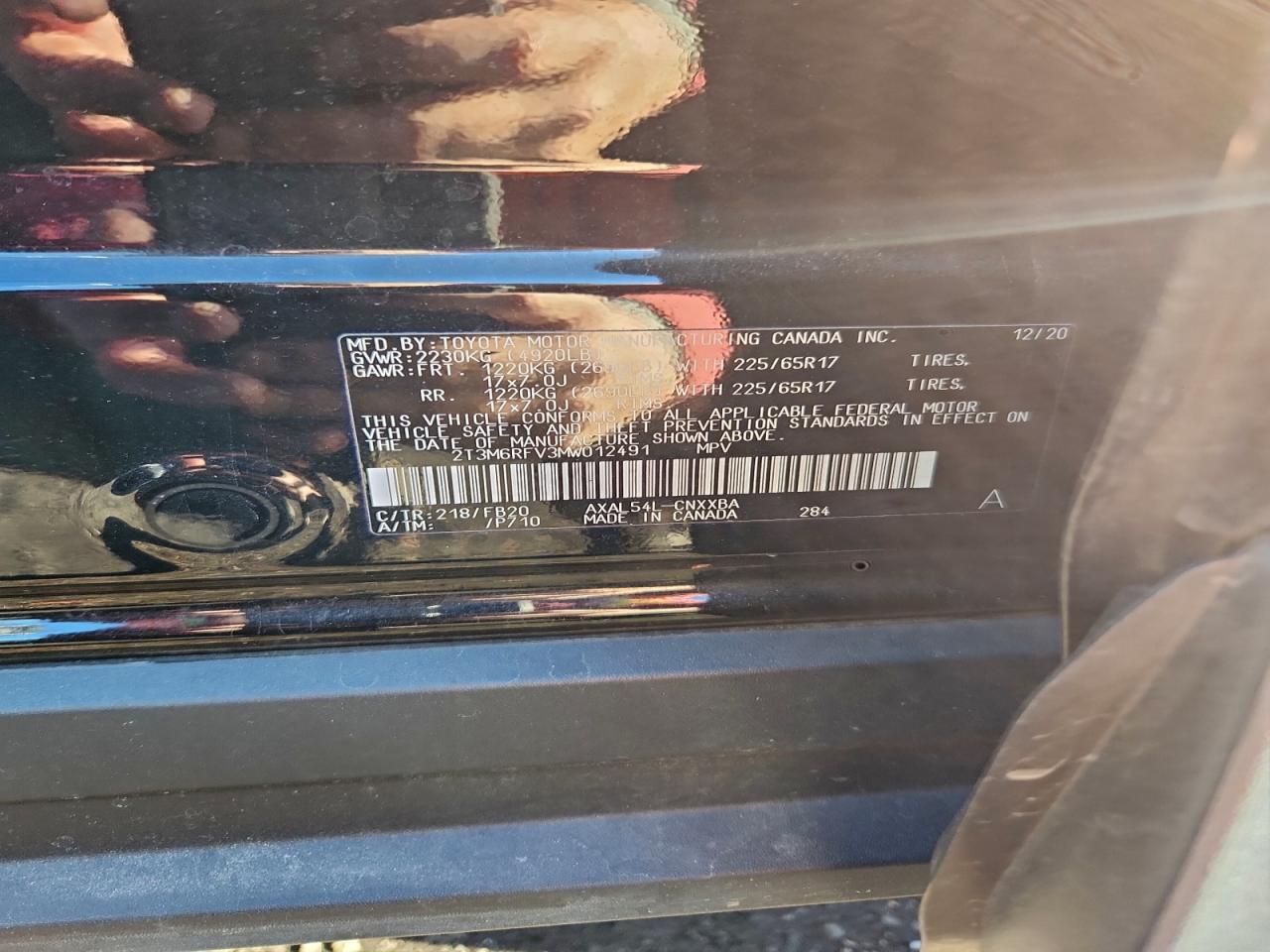 Toyota RAV4 Le Image 12