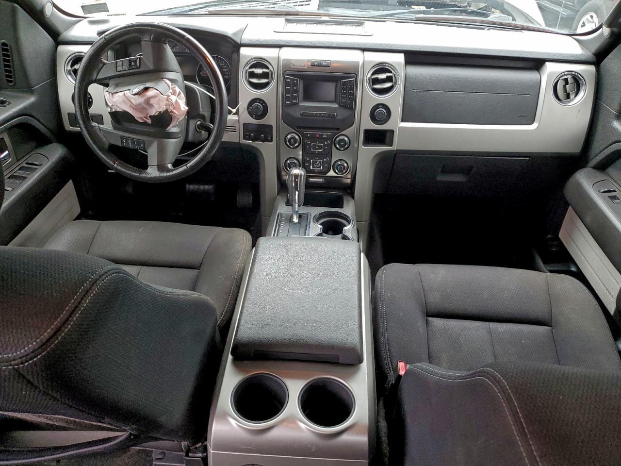 Ford F-150 Supercrew Image 11