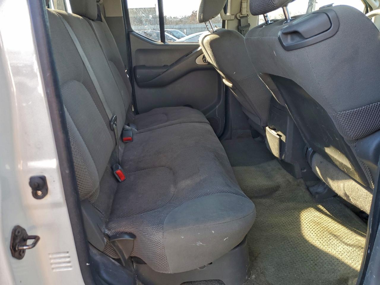 Nissan Frontier S Image 12