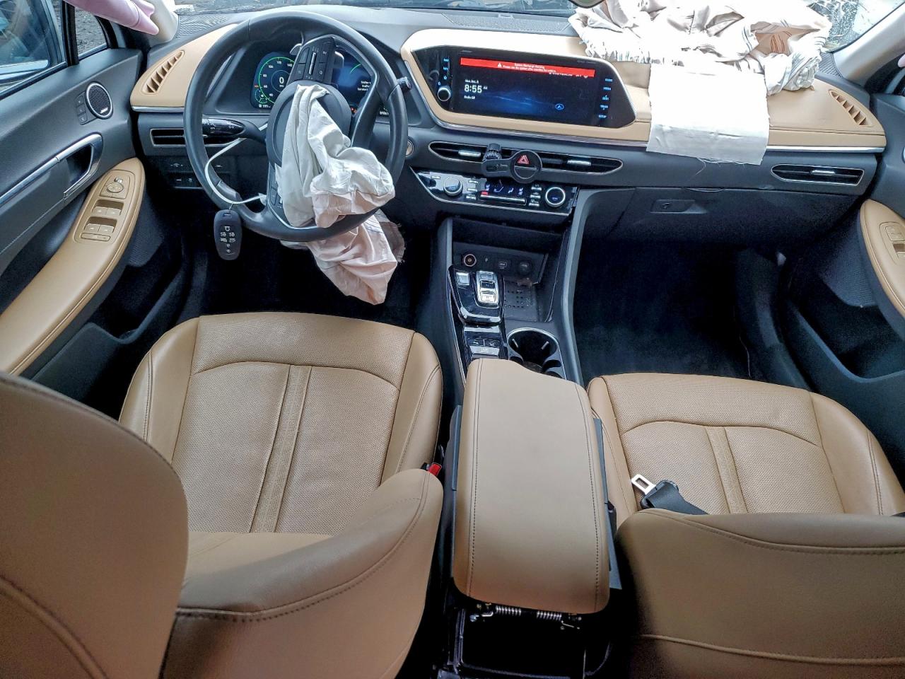 Hyundai SONATA Hybrid Image 2