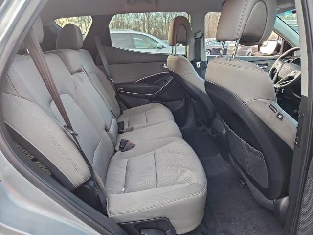 Hyundai SANTA FE Image 2