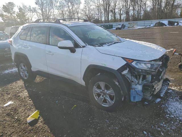 Toyota RAV4 Xle Image 2