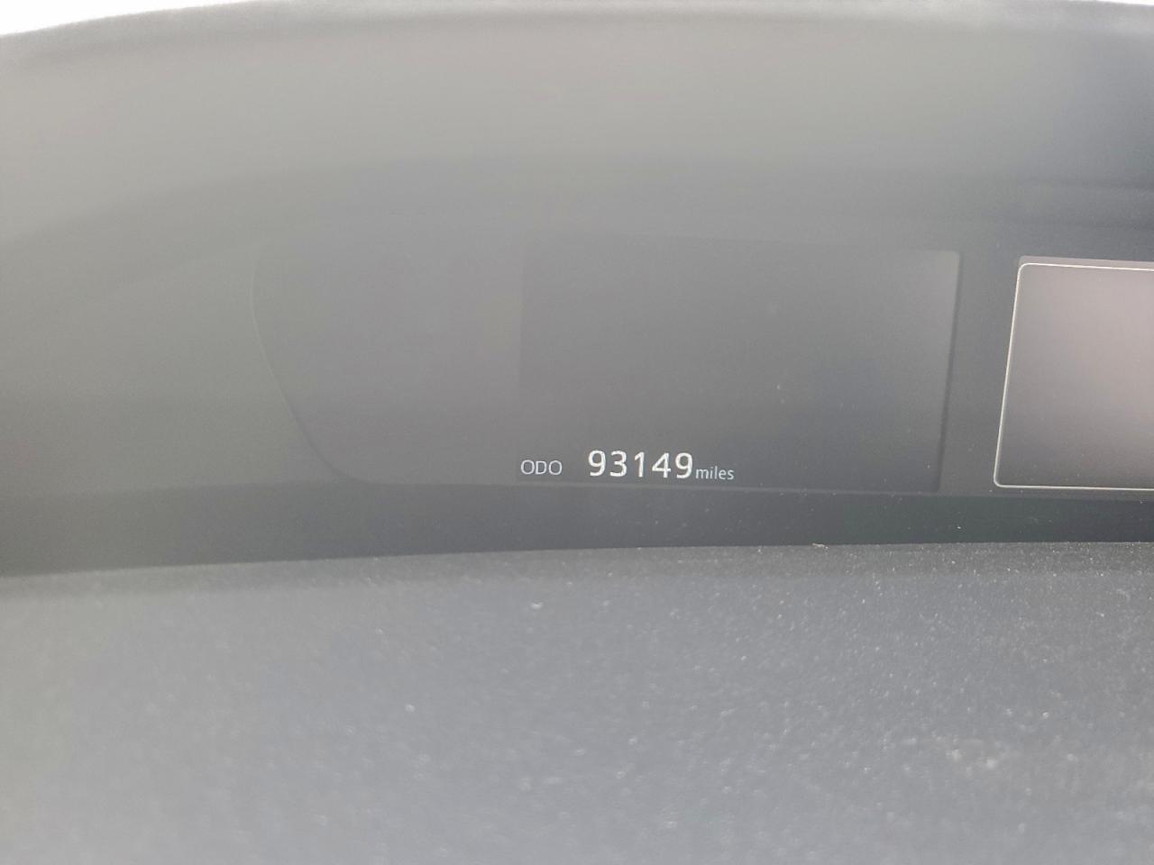 Toyota Prius Image 12