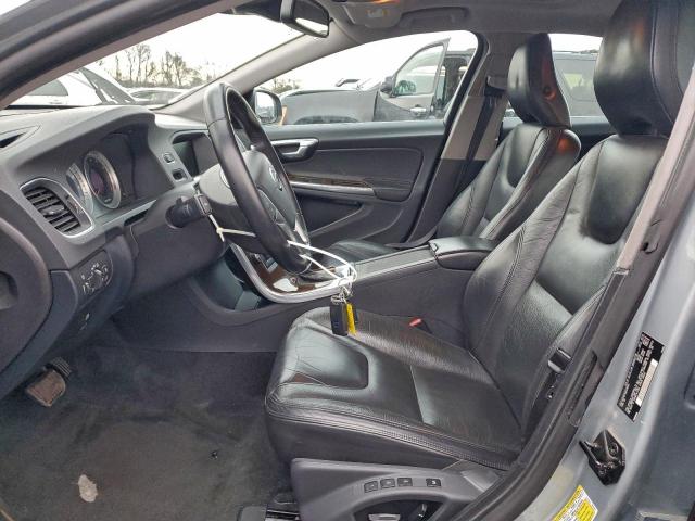 Volvo S60 T5 Image 11