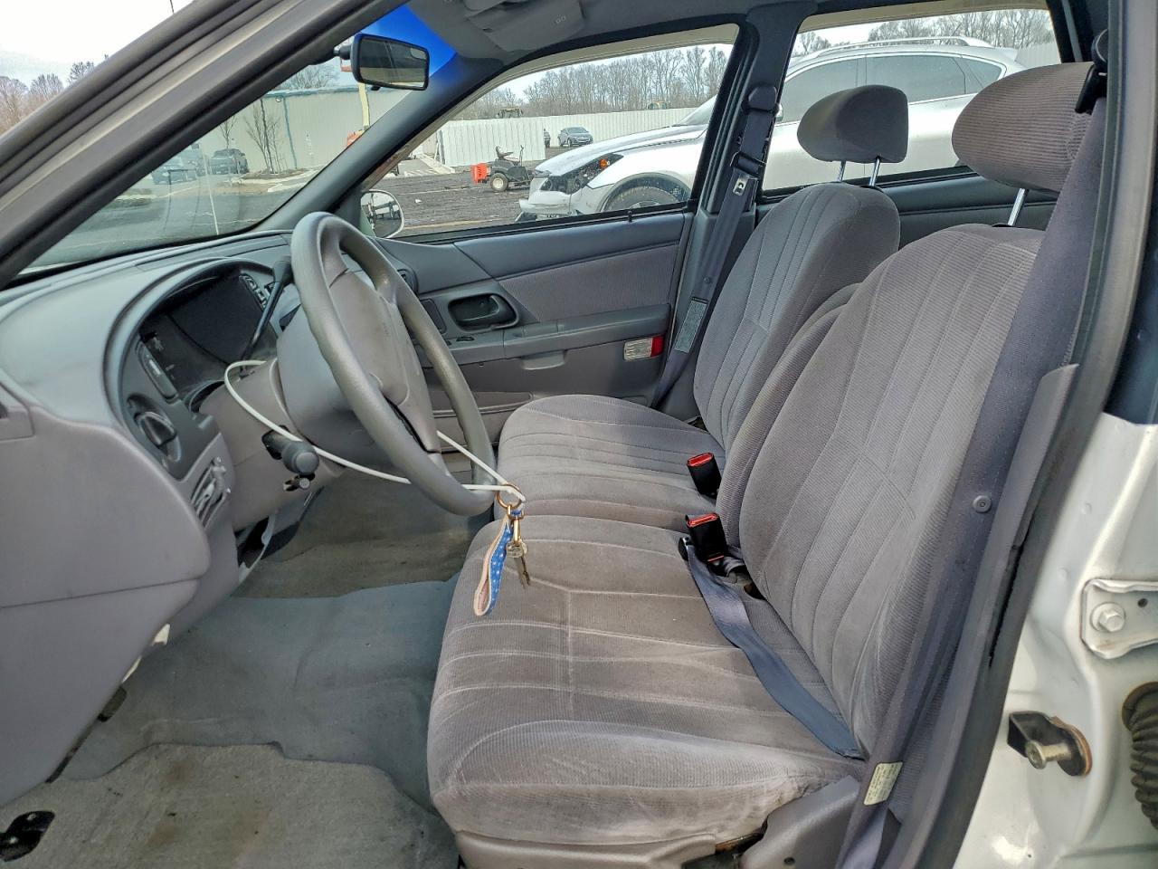 Ford Taurus Gl Image 3