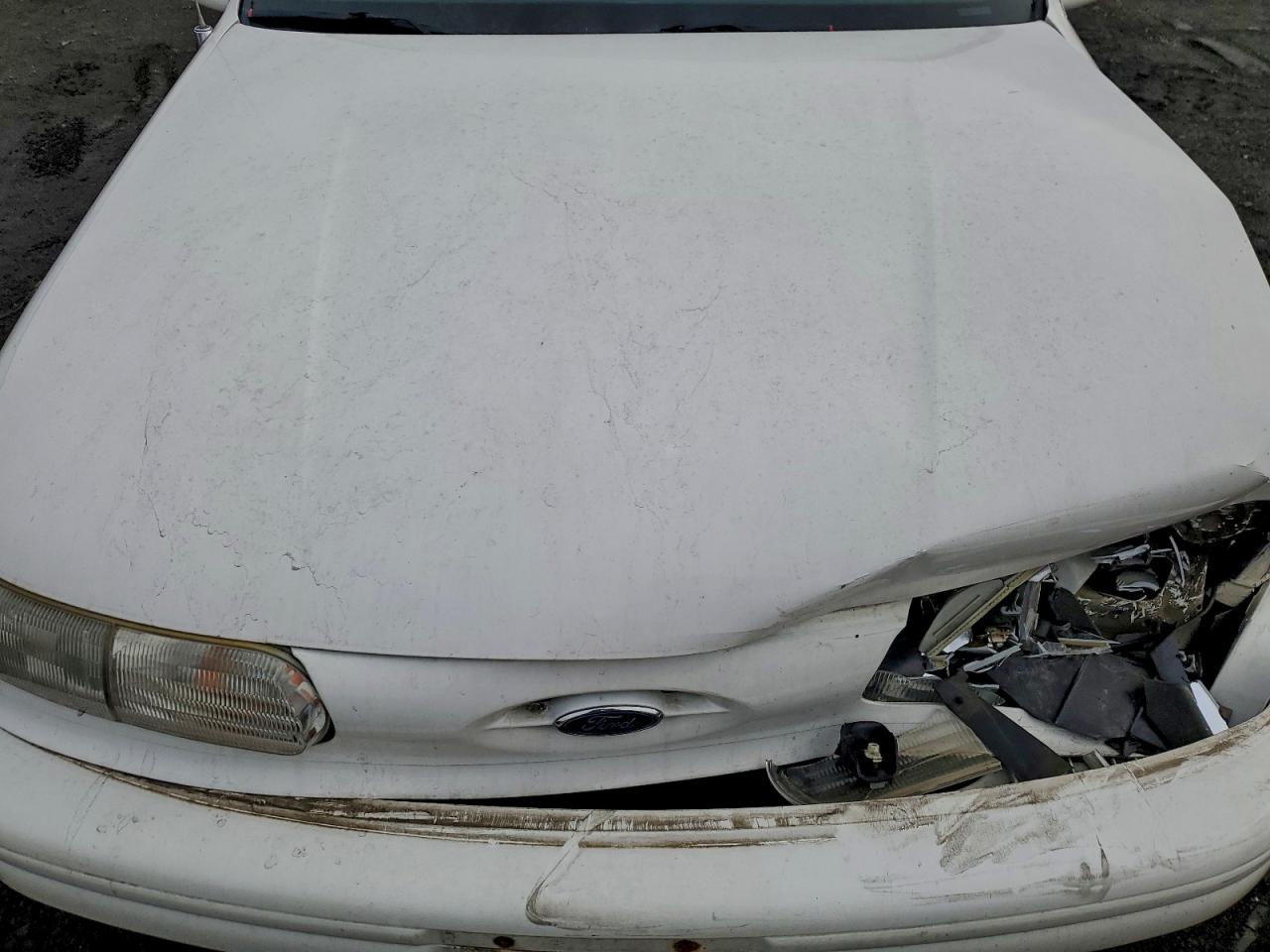 Ford Taurus Gl Image 7
