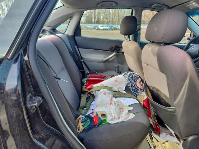 Ford Focus Zx4 Image 7