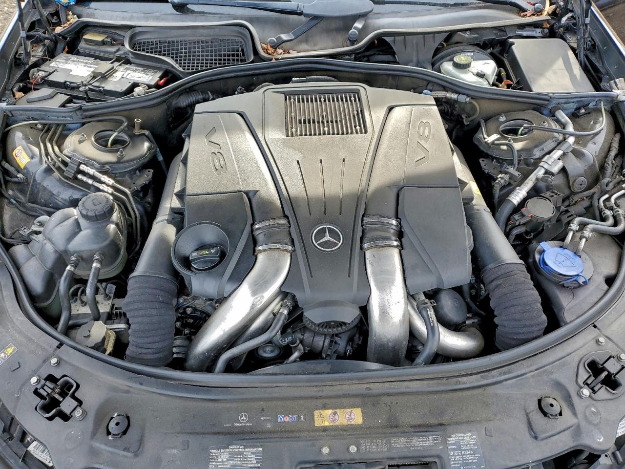 Mercedes-Benz S-Class 550 4matic Image 10