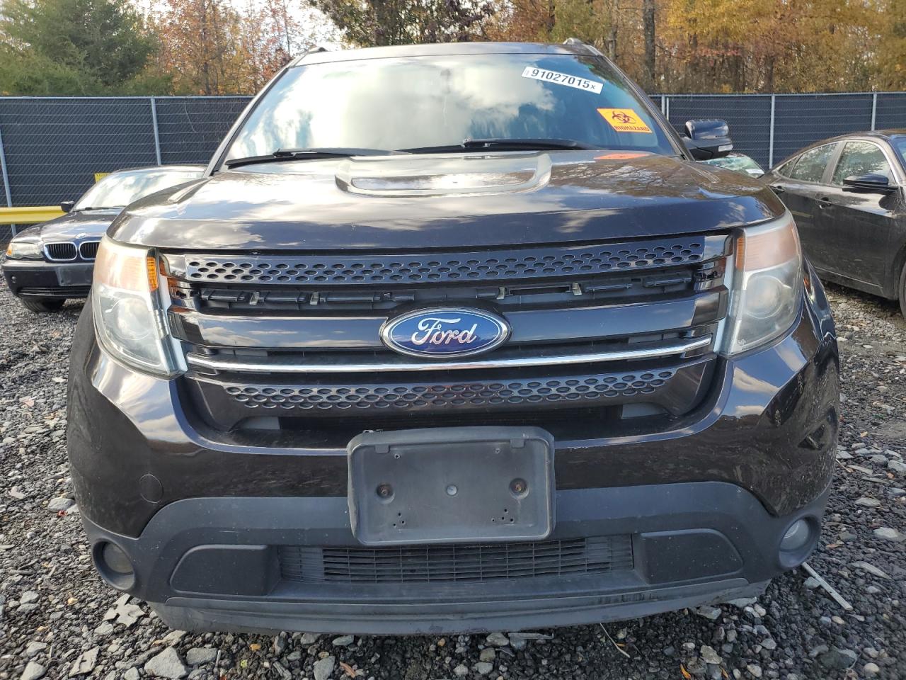 Ford Explorer Limited Image 13