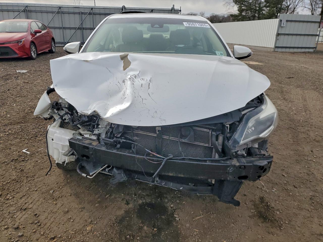 Toyota Avalon Hybrid Image 10