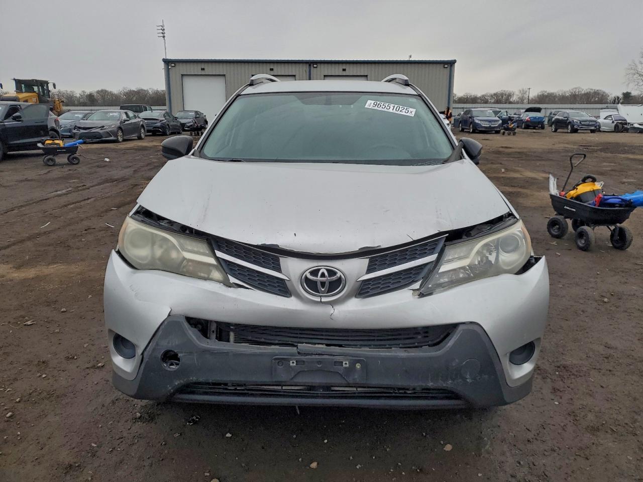 Toyota RAV4 Le Image 10