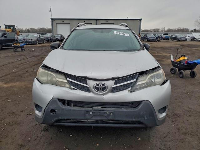 Toyota RAV4 Le Image 10