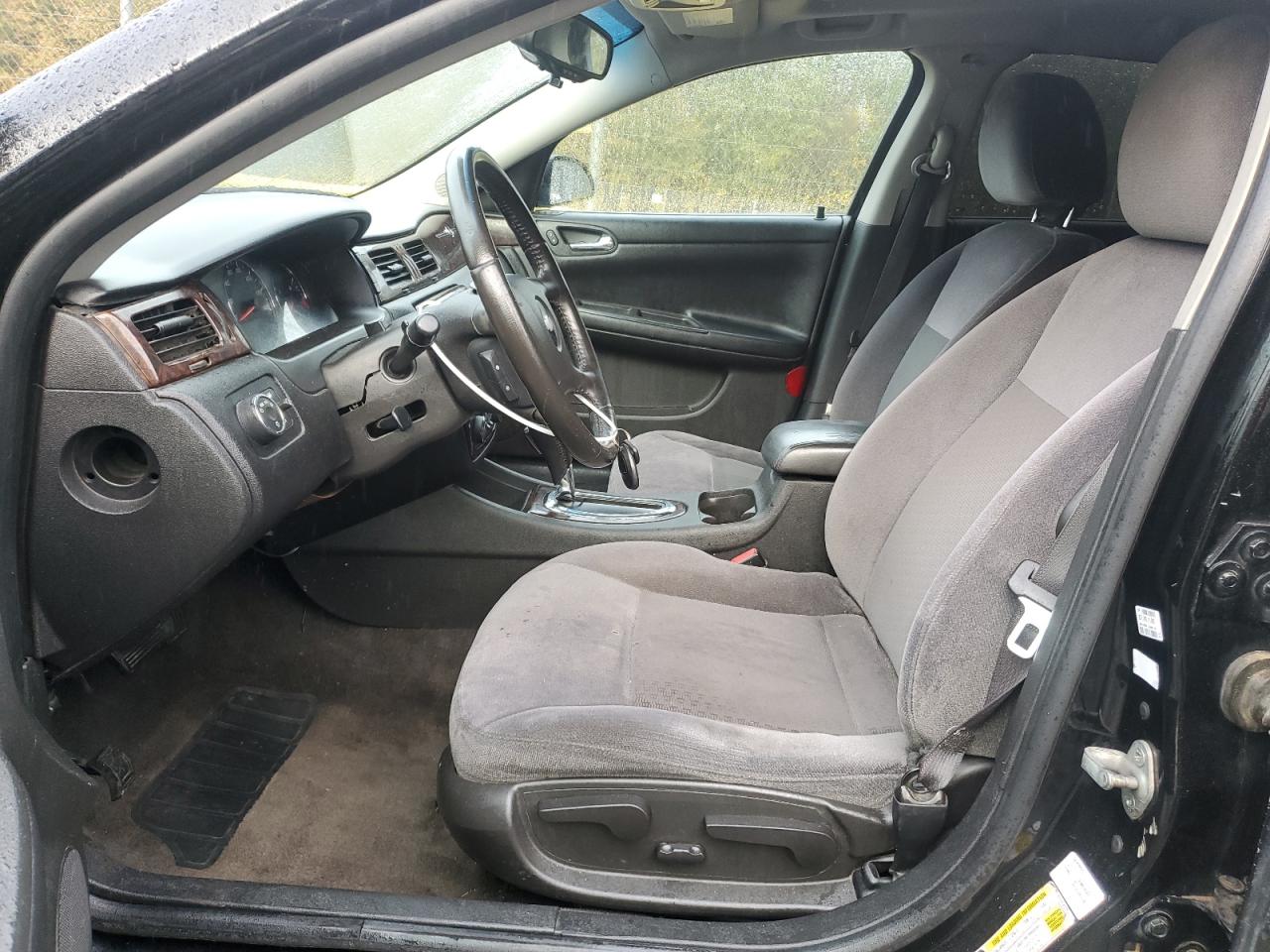 Chevrolet Impala Lt Image 9