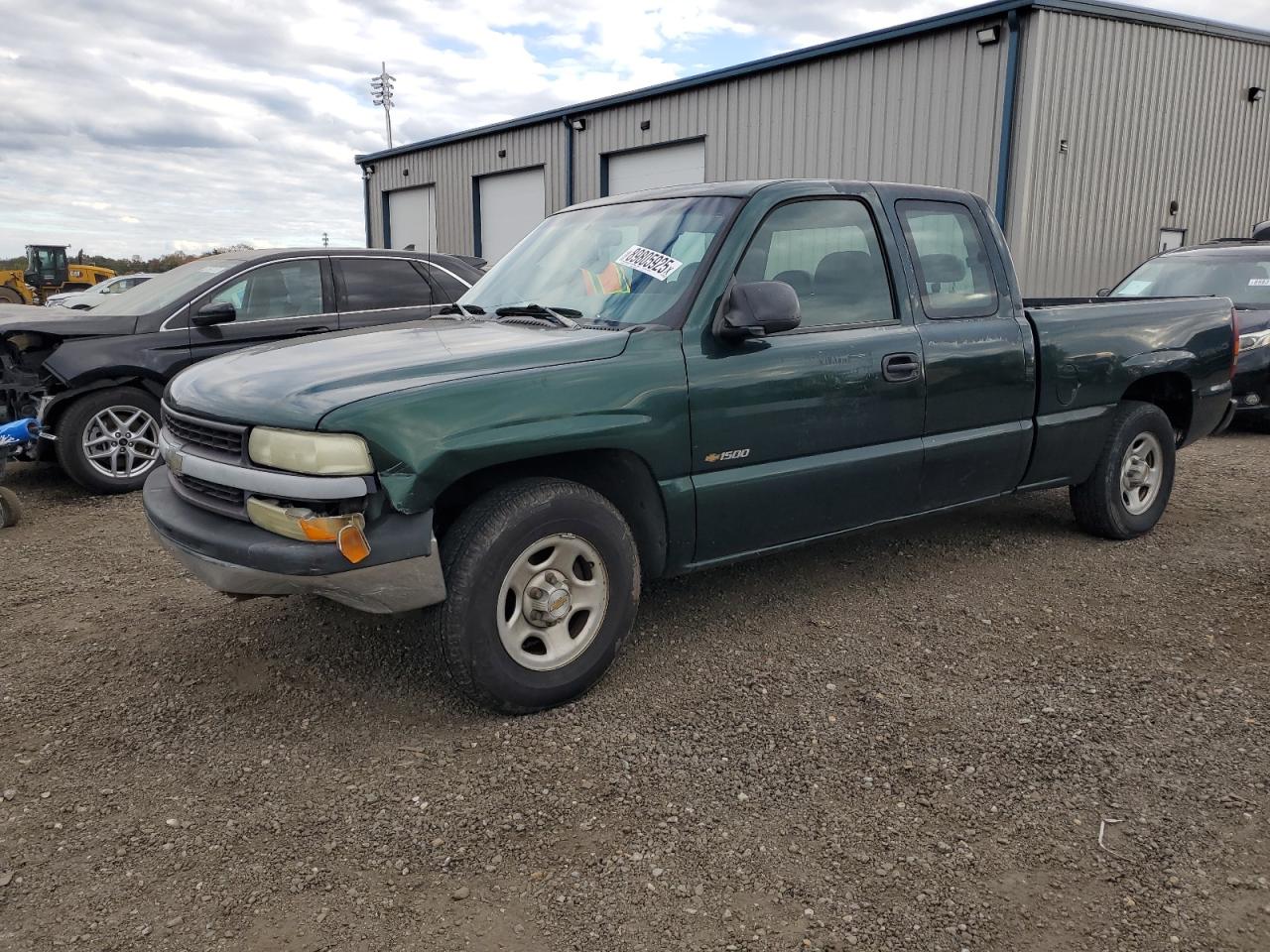 Chevrolet Silverado C1500 Image 1