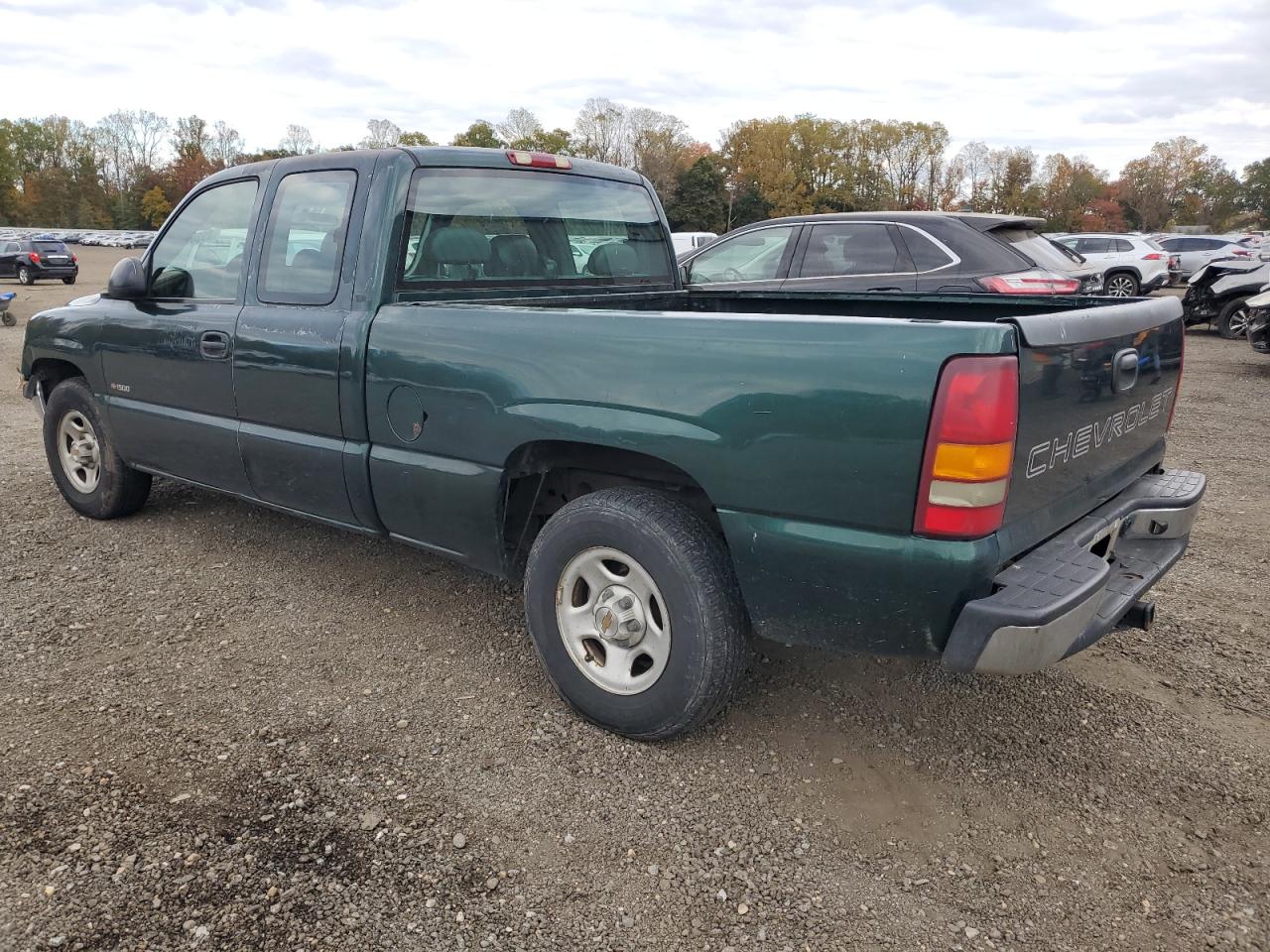 Chevrolet Silverado C1500 Image 2