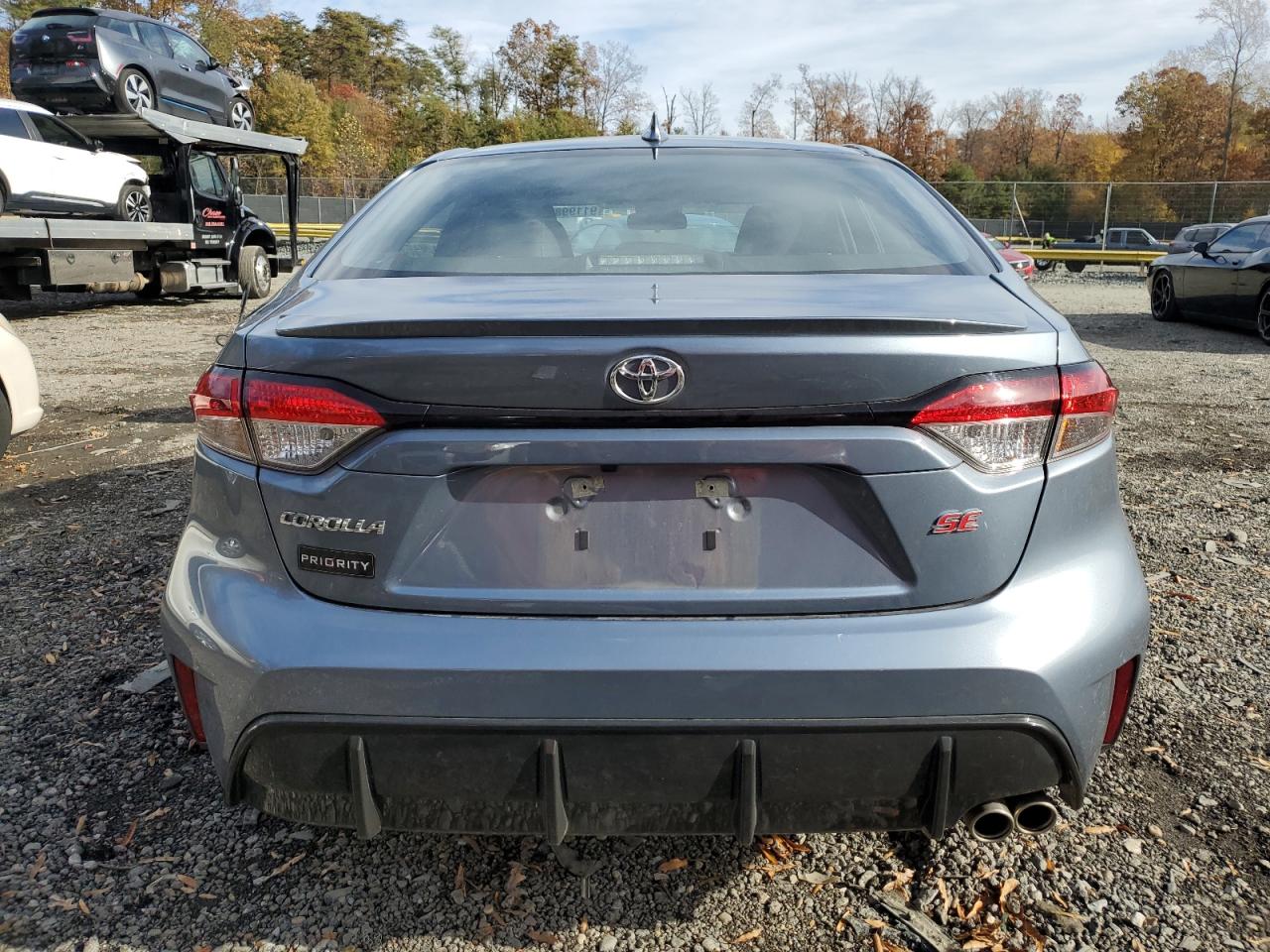 Toyota Corolla Se Image 4