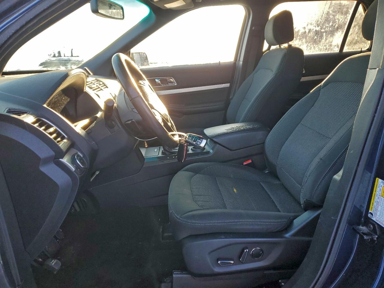 Ford Explorer Xlt Image 5