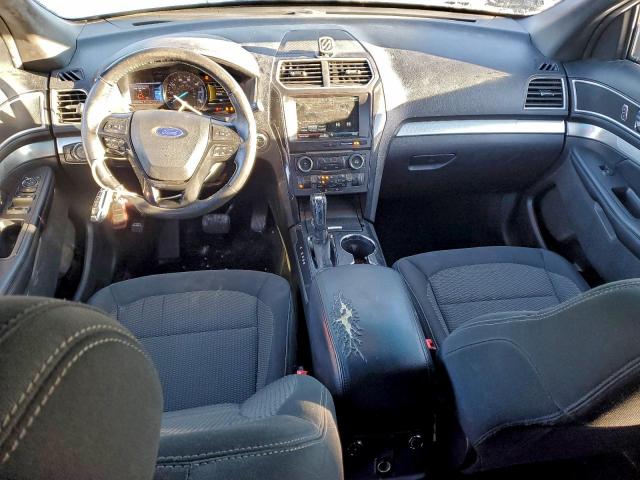 Ford Explorer Xlt Image 4