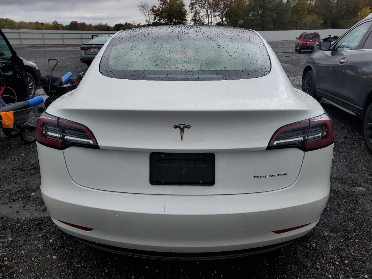 Tesla Model 3 Image 3