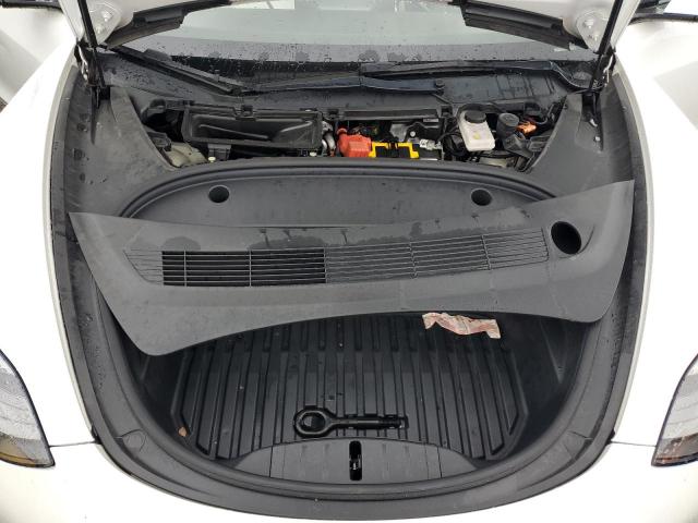 Tesla Model 3 Image 6