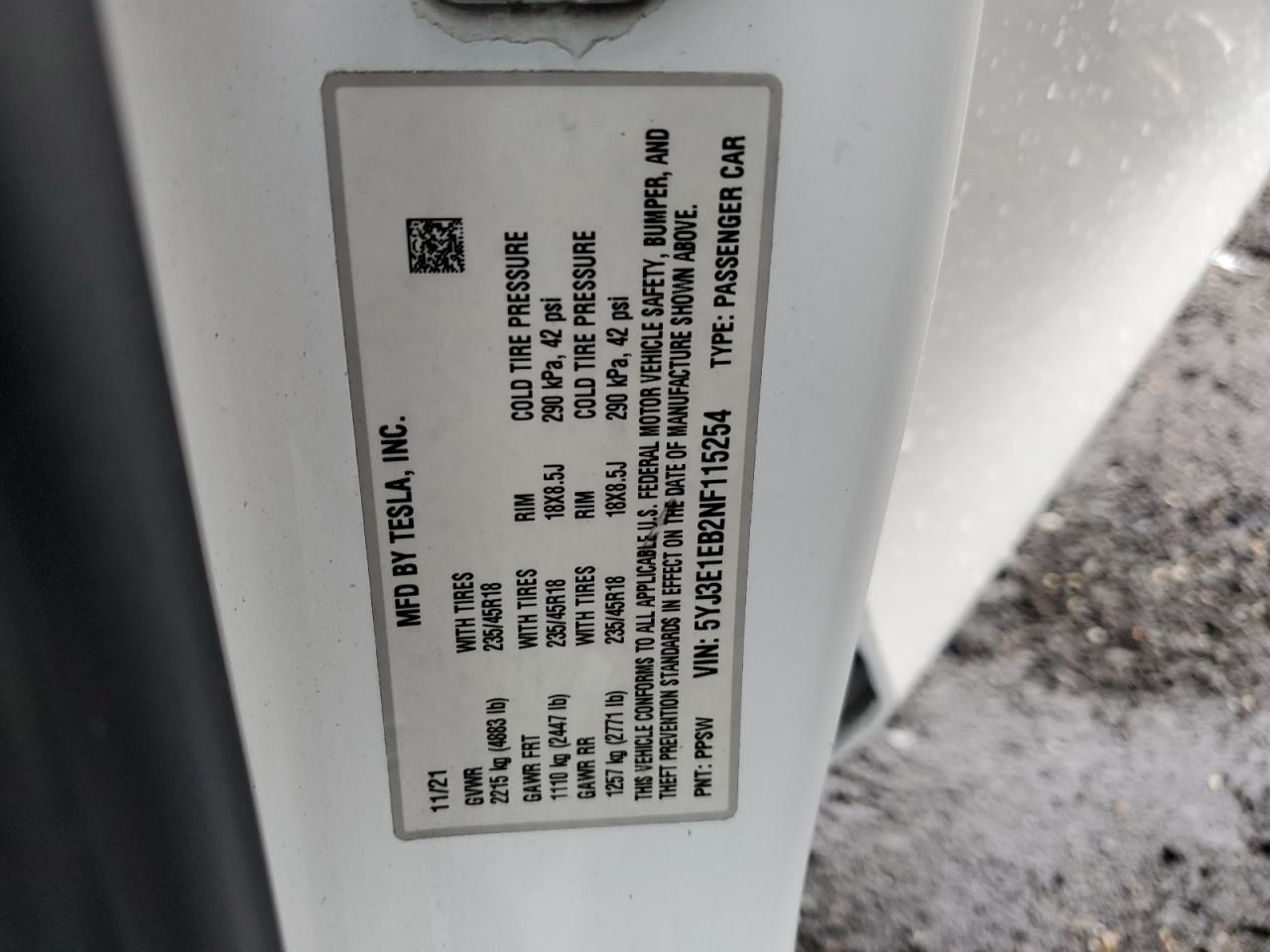 Tesla Model 3 Image 11