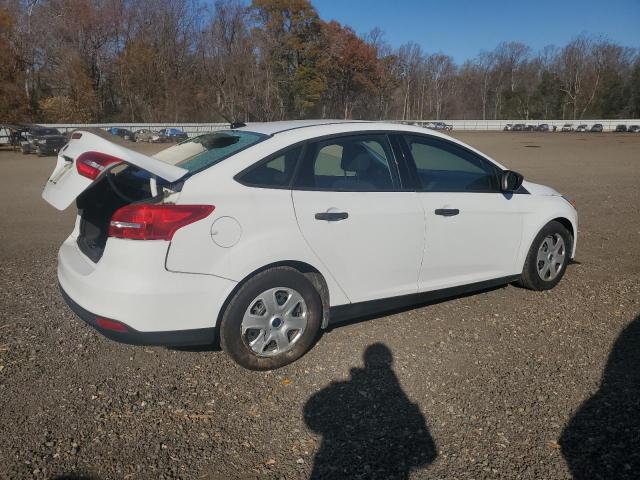 Ford Focus S Image 8