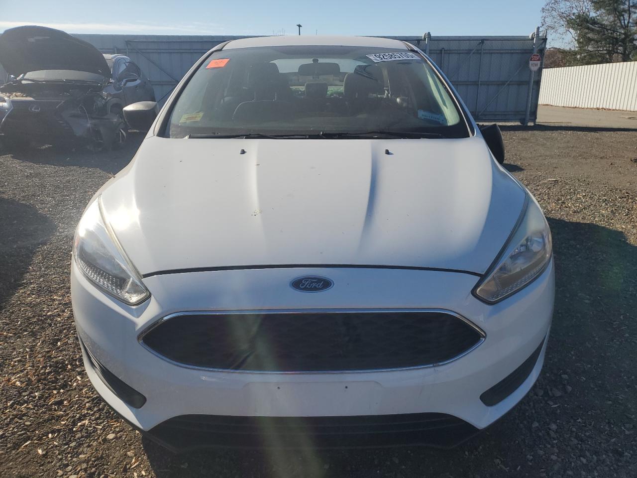 Ford Focus S Image 3