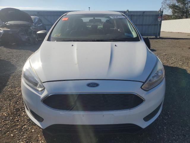 Ford Focus S Image 3