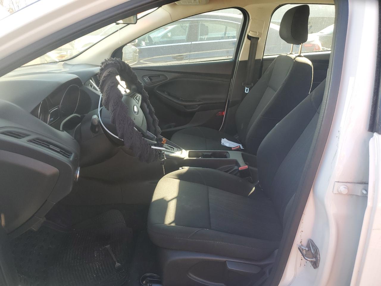 Ford Focus S Image 12