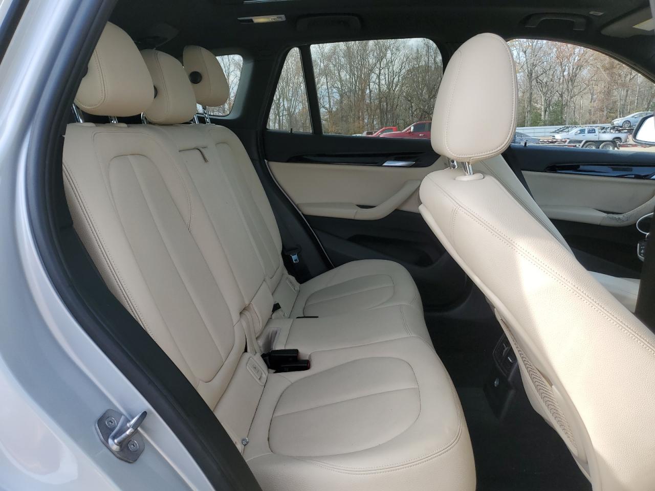 BMW X Series Xdrive28i Image 12