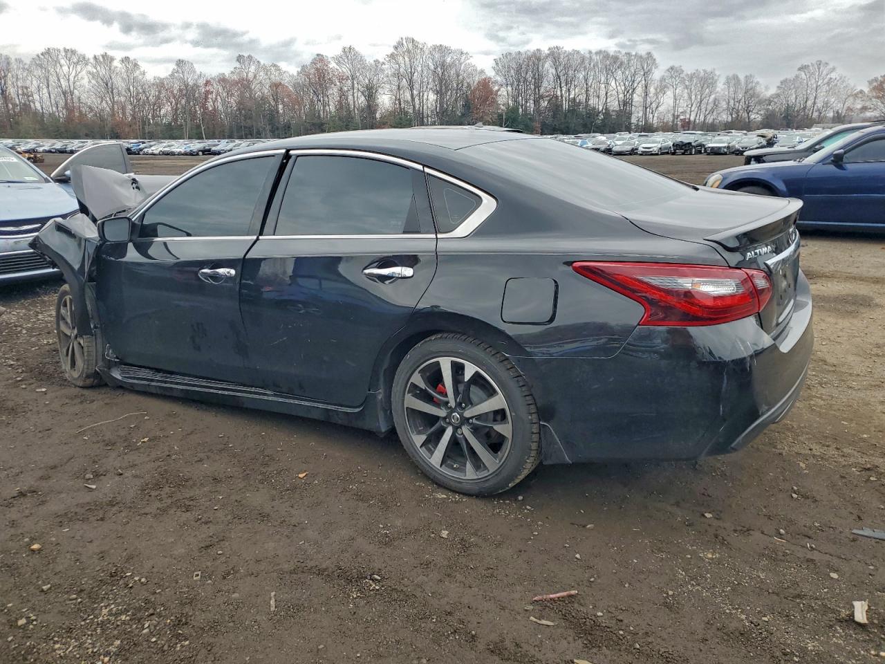 Nissan Altima 2.5 Image 6