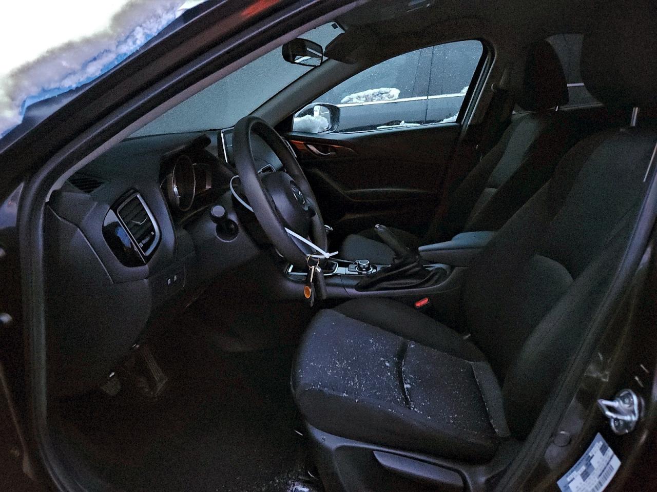 Mazda 3 Sport Image 2