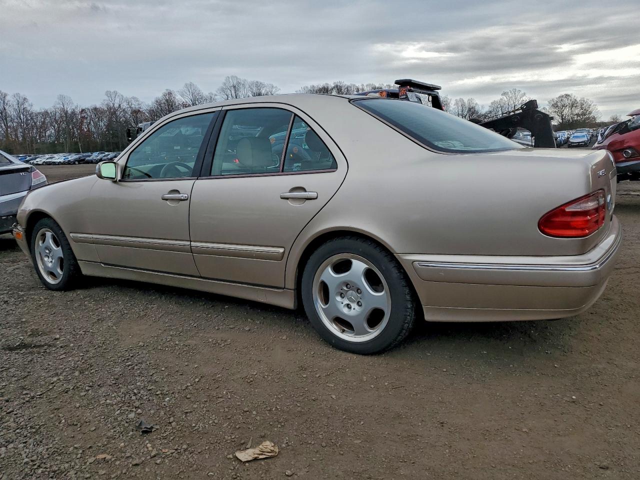 Mercedes-Benz E-Class 430 Image 5