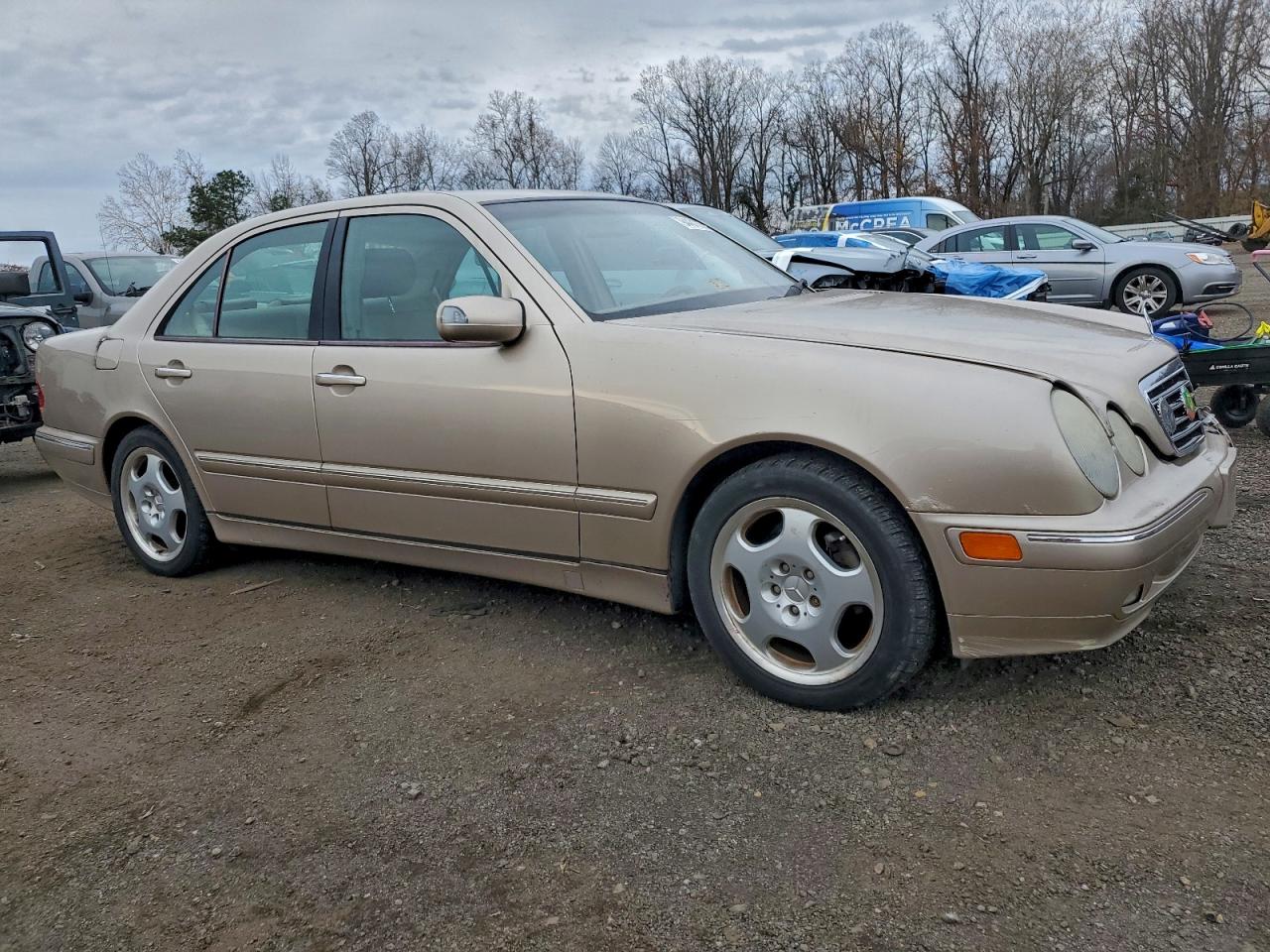 Mercedes-Benz E-Class 430 Image 3