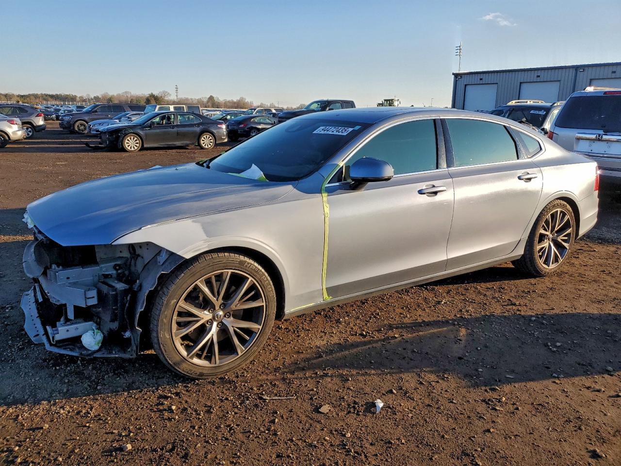 Volvo S90 T6 Momentum Image 1