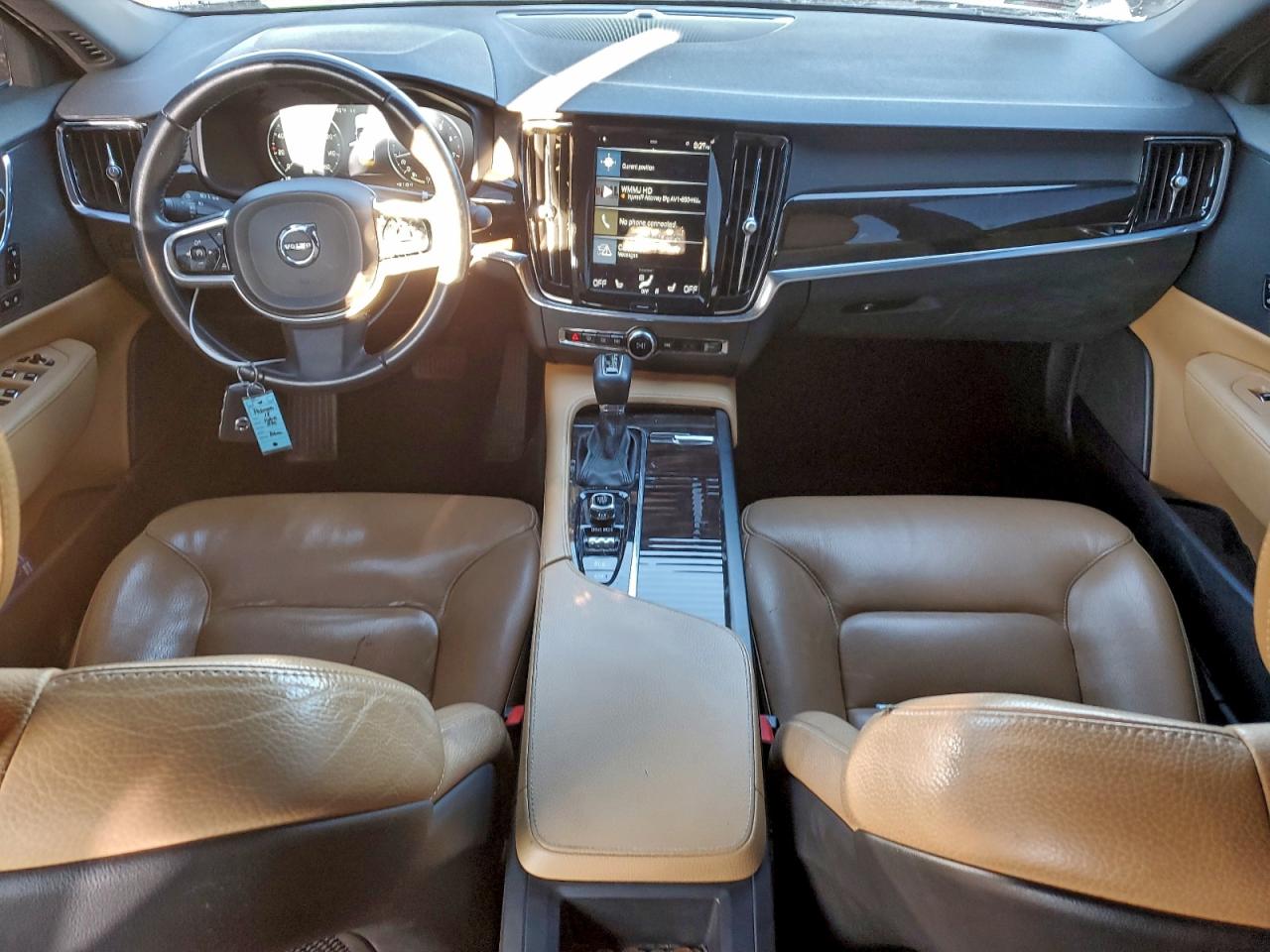 Volvo S90 T6 Momentum Image 5