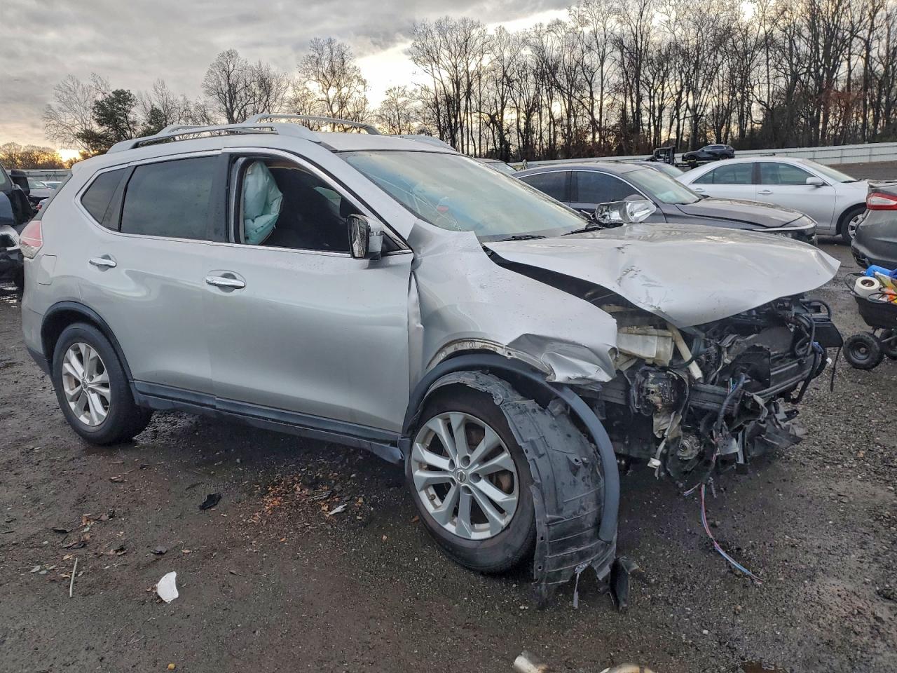 Nissan Rogue S Image 10